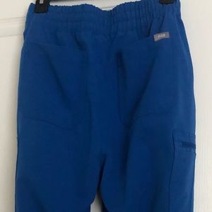 FIGS Royal Blue Large Petite Cargo Scrub Pants